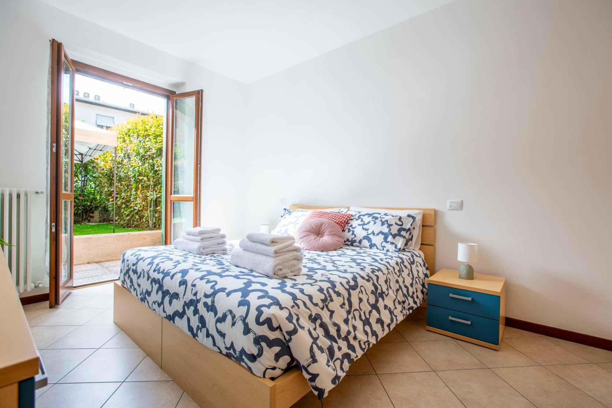 Como Lake - Lakeside Bliss Mandello del Lario Exterior photo
